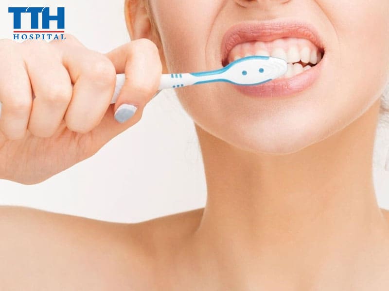 Hướng dẫn cách chăm sóc răng sau tết để hết hôi miệng, ngừa sâu răng