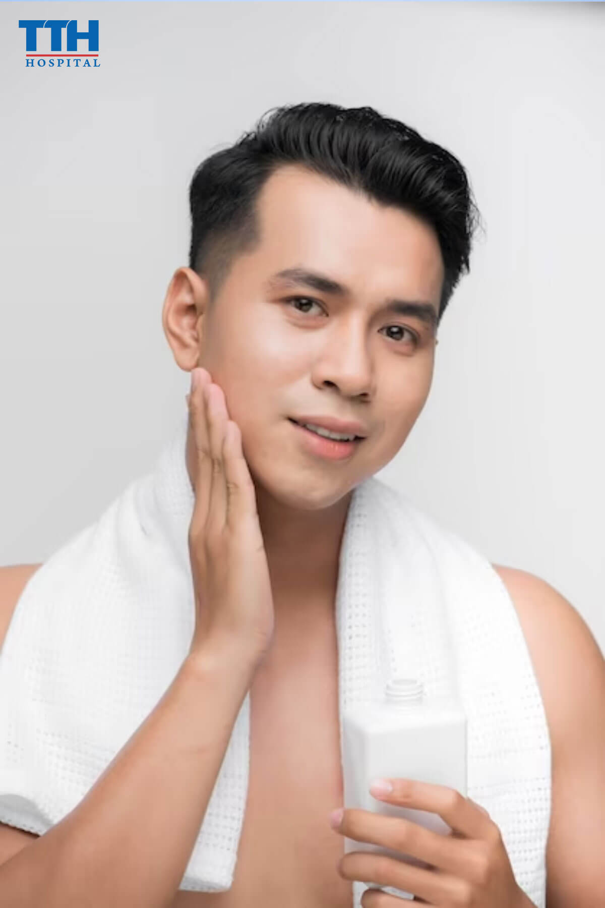 Dưỡng ẩm da là bước không thể thiếu trong chăm sóc da cho nam tại Vinh, nghệ an