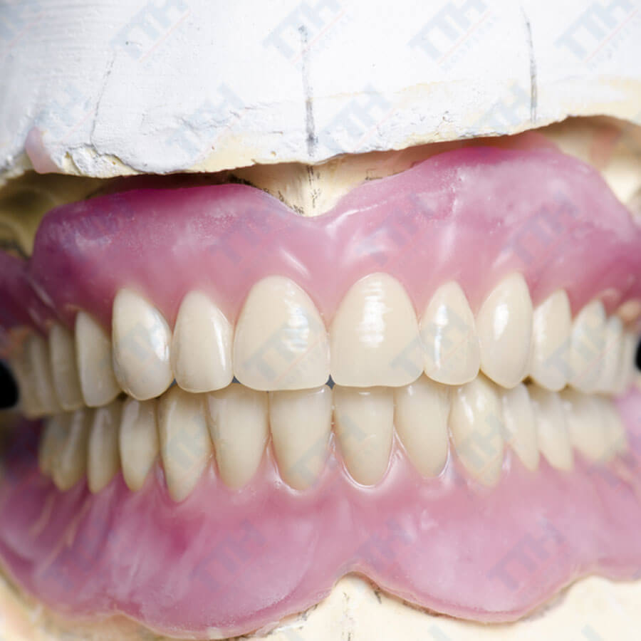 Răng Sứ Zirconia: Tính Năng Chịu Lực và Độ Bền Vượt Trội